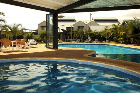 Mantra Geraldton - Tourism Caloundra 1