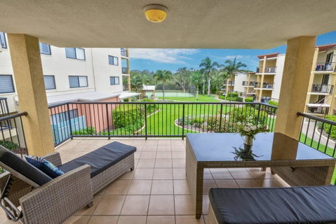 Marcoola Beachfront 3BR -Pool-100m To The Beach. - Tourism Caloundra 2