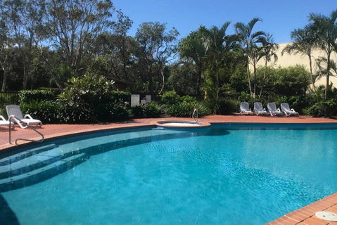 Marcoola Beachfront 3BR -Pool-100m To The Beach. - Tourism Caloundra 3