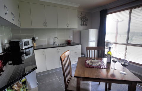 Maric Park Cottages - Tourism Caloundra 0