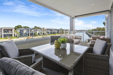 MARINA VIEW - Tourism Caloundra 1