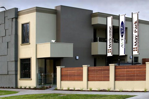 May Park Executive Apartments - Tourism Caloundra 2