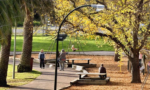 May Park Executive Apartments - Tourism Caloundra 1