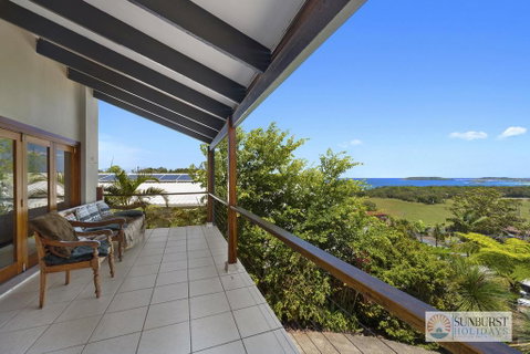 Mcauleys Beach House - Tourism Caloundra 2