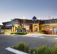 Meadow Inn Hotel-Motel - Tourism Caloundra
