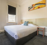 Melton Hotel Auburn - Tourism Caloundra