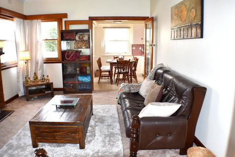 Meraki House - Tourism Caloundra 2