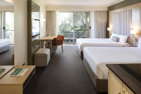 Mercure Gold Coast Resort - Tourism Caloundra 2