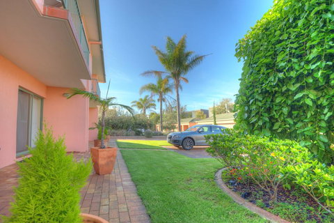 Merimbula Holiday Properties - Tourism Caloundra 2