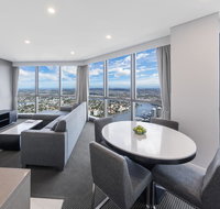 Meriton Suites Adelaide Street - Tourism Caloundra