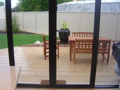 Merlot Verdelho Townhouses - Tourism Caloundra 2