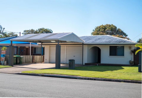 Michael Street 39, Golden Beach - Tourism Caloundra 0