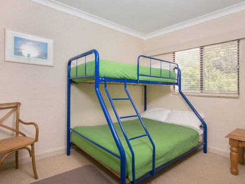 Middles - Villa Manyana 02 - Tourism Caloundra 3