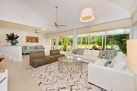 Mirage Luxury Villas - Tourism Caloundra 2