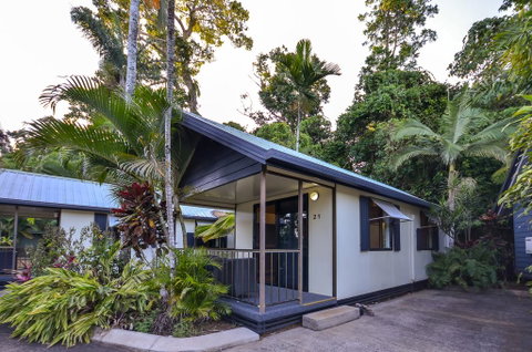 Mission Beach Hideaway Holiday Village - Tourism Caloundra 2