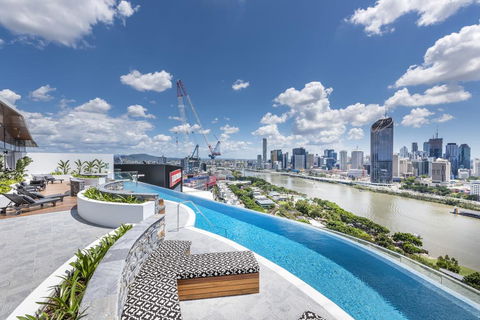 Modern Apartment In South Brisbane Infinity Pool - Tourism Caloundra 2