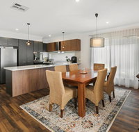 Modern Seaside Getaway Mornington - Tourism Caloundra