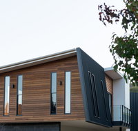 Mountain Mist Retreat - 5 Bedrooms - Tourism Caloundra
