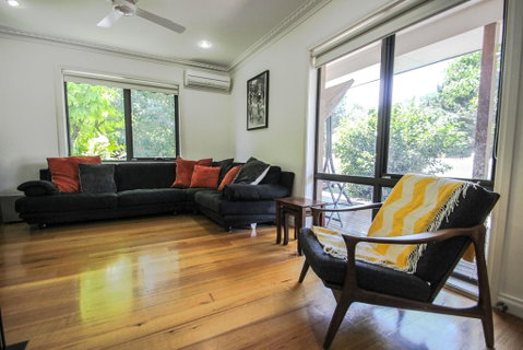 Mountbatten Retreat - Tourism Caloundra 1
