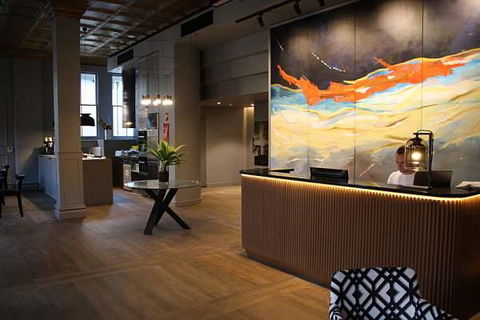 Mrs Banks Hotel - Tourism Caloundra 1