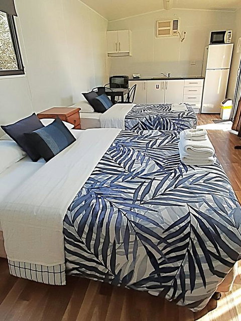 Mt Larcom Tourist Park - Tourism Caloundra 3