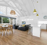 Mudjimba Island Beach House - Tourism Caloundra