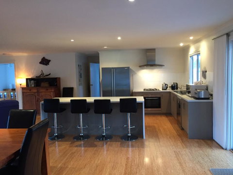My Island Home - Tourism Caloundra 0