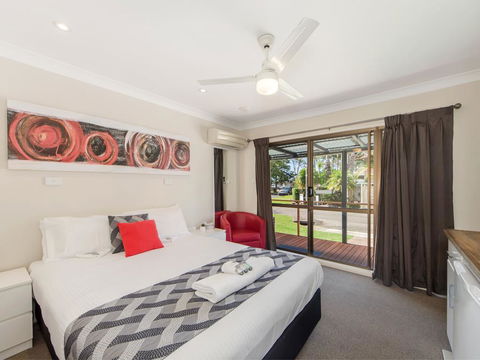 Narimba Motel - Tourism Caloundra 0