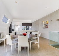 Nautilus 2 Luxury Retreat - Modern beachfront townhouse WiFi water views - Tourism Caloundra