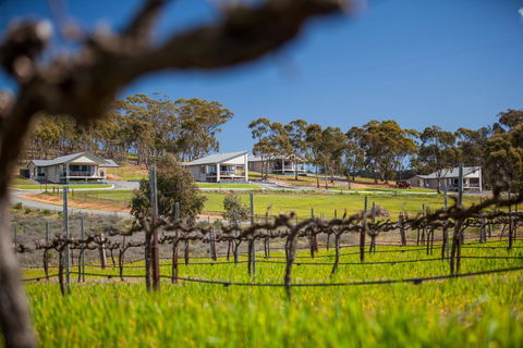 Neagles Retreat Villas - Tourism Caloundra 0