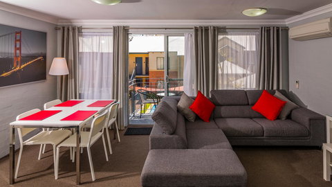 Dowler Apartments Subiaco - Tourism Caloundra 42