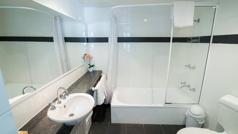 Dowler Apartments Subiaco - Tourism Caloundra 13