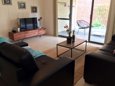Holiday Home Near Perth City / Airport / Stadium / Casino - Tourism Caloundra 2