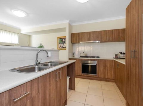 Holiday Home Near Perth City / Airport / Stadium / Casino - Tourism Caloundra 4
