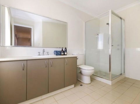 Holiday Home Near Perth City / Airport / Stadium / Casino - Tourism Caloundra 9