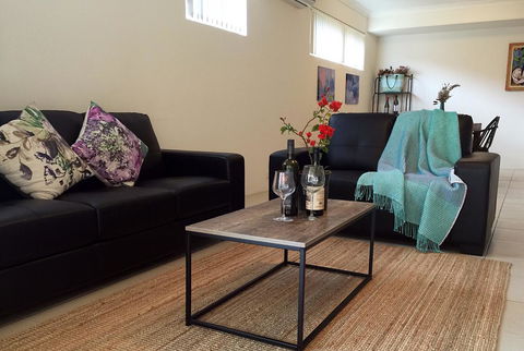 Holiday Home Near Perth City / Airport / Stadium / Casino - Tourism Caloundra 3
