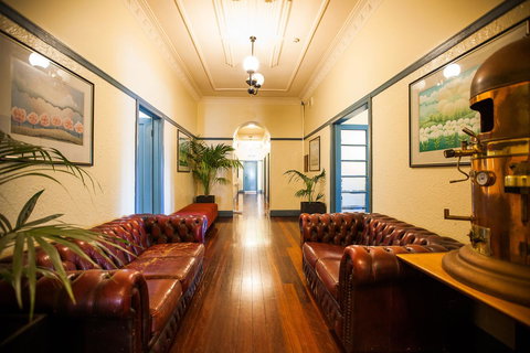 Captain Stirling Hotel - Tourism Caloundra 31