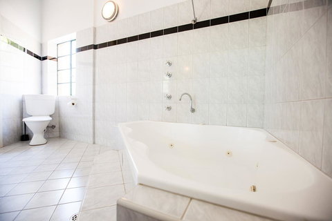 Captain Stirling Hotel - Tourism Caloundra 27