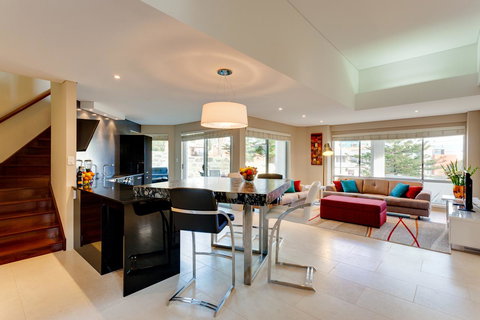 Cottesloe Contemporary Villa - Tourism Caloundra 9