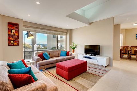 Cottesloe Contemporary Villa - Tourism Caloundra 2
