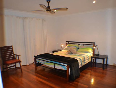 Beach Place @ Leeman - Tourism Caloundra 7