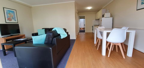 West Beach Lagoon 202 - Quiet & Ground Floor! - Tourism Caloundra 9