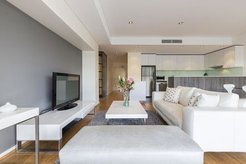 Gallery Serviced Apartments - Tourism Caloundra 6