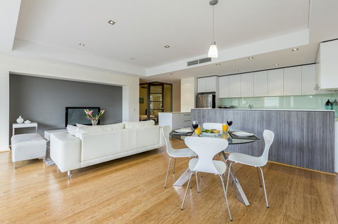 Gallery Serviced Apartments - Tourism Caloundra 22