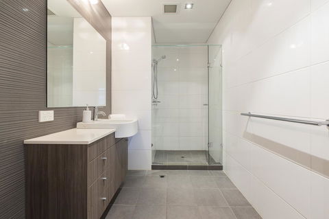 Gallery Serviced Apartments - Tourism Caloundra 8