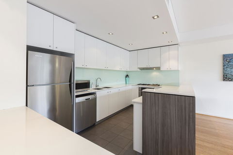 Gallery Serviced Apartments - Tourism Caloundra 7