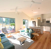 Sunny Blinco Street House - Tourism Caloundra
