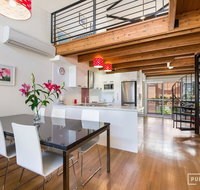 Spacious Central Townhouse - Tourism Caloundra
