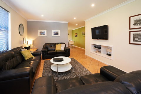 Albany Harbourside Apartments And Houses - Tourism Caloundra 10