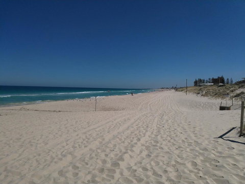 Salty Kiss - Tourism Caloundra 19